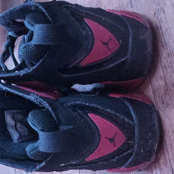 Pink | nike Jordan true flight 2009 | size:6.5 | - Picture 2 of 3